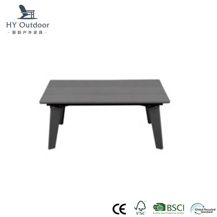 Table basse au bord du lac